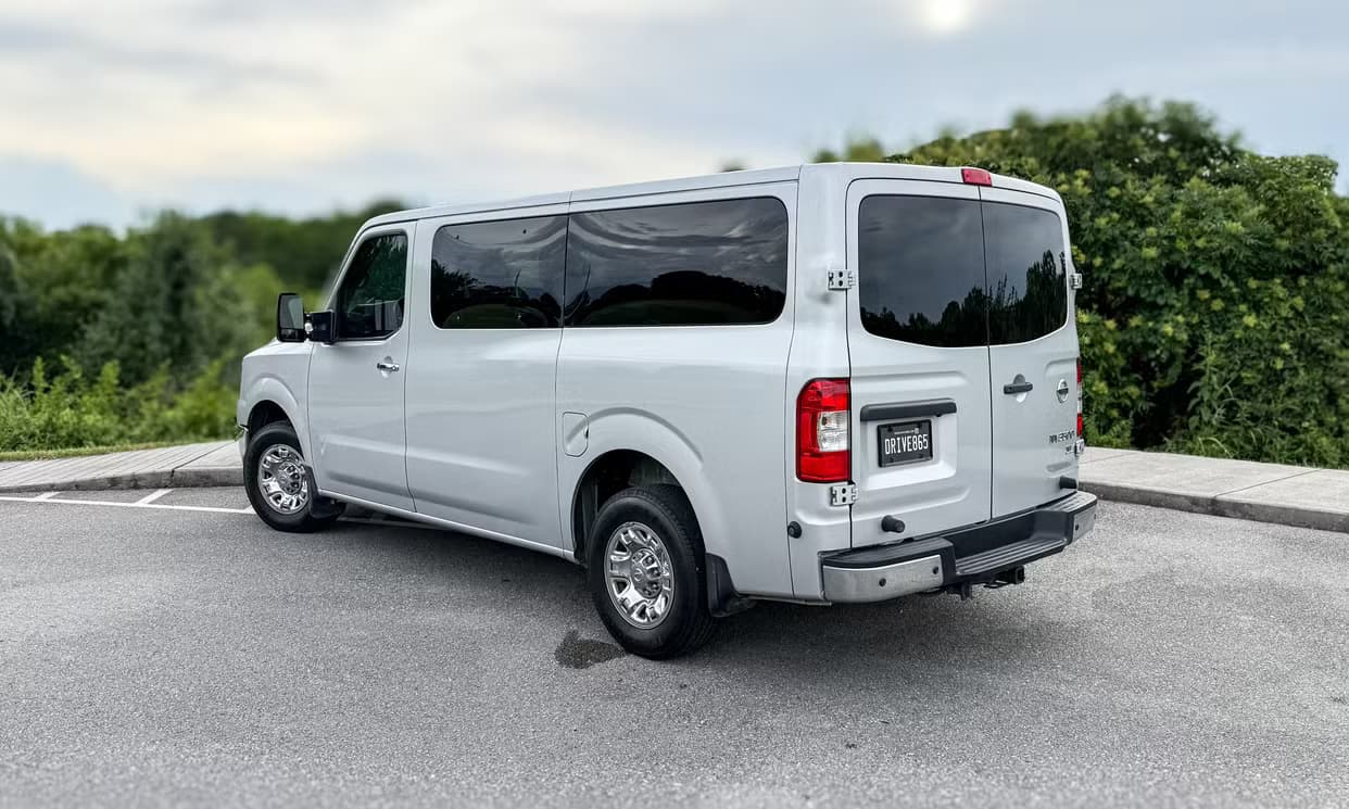 2017 Nissan NV Passenger — Photo 2