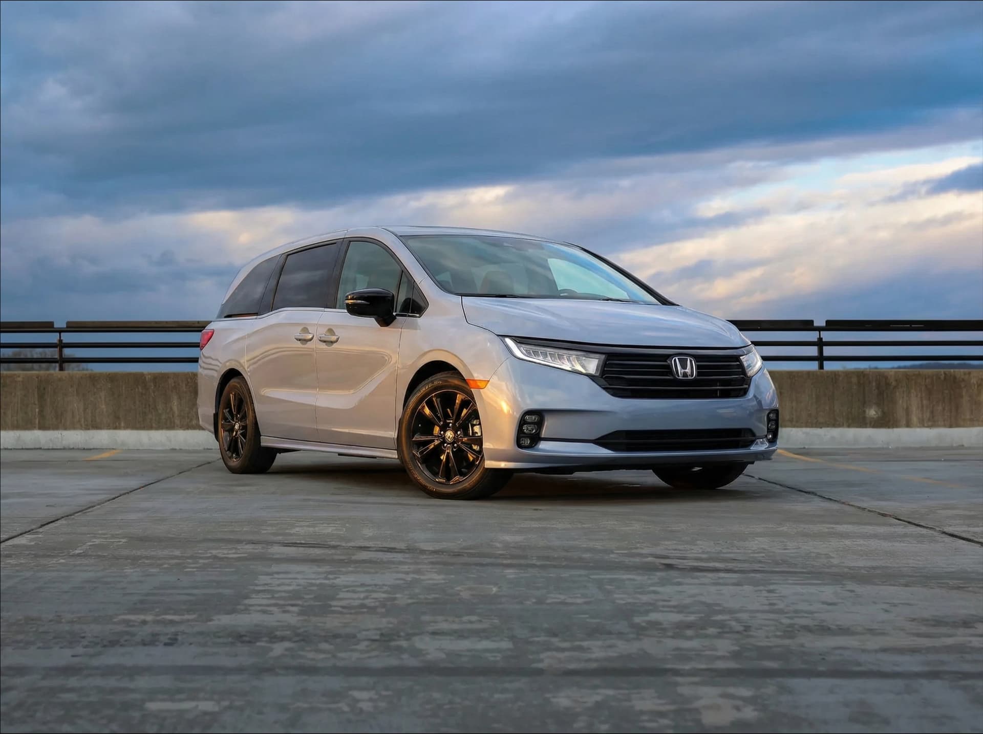 2023 Honda Odyssey — Photo 1