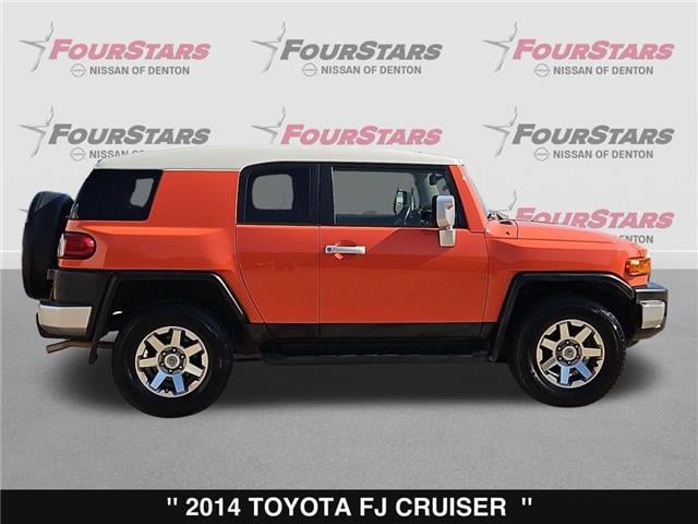 2014 Toyota FJ Cruiser — Photo 3