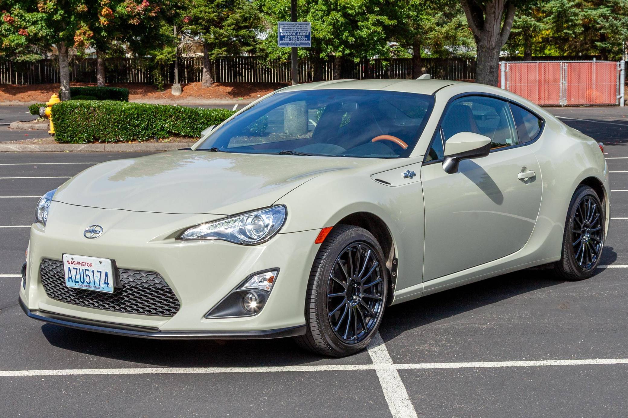 2016 Scion FR-S — Photo 2